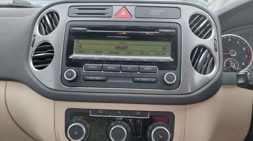 CD player Volkswagen Tiguan 2009 SUV 1.4 TSI CAVA