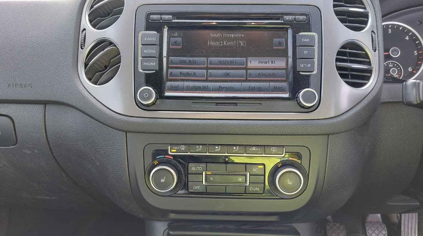 CD player Volkswagen Tiguan 2011 SUV 2.0 TDI CFFB