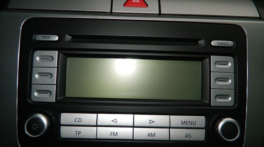 Cd-player Vw Passat B6 2.0Tdi combi model 2008