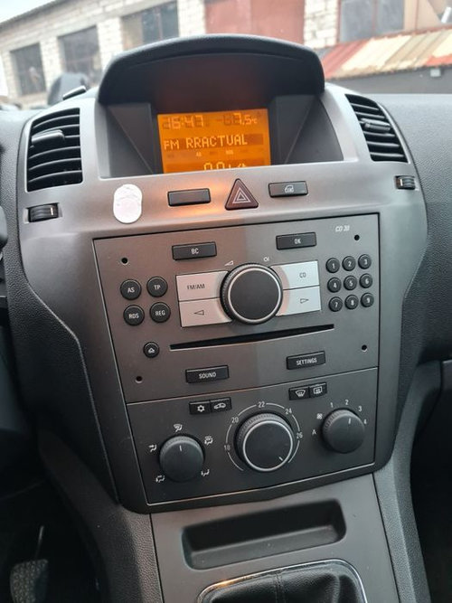 Cd30 radio cd ecran display afisaj bord Opel Zafira B