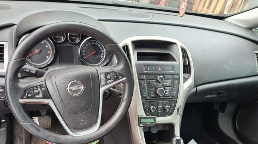 Cd300 Radio cd player ecran afisaj butoane comanda clima Opel Astra J