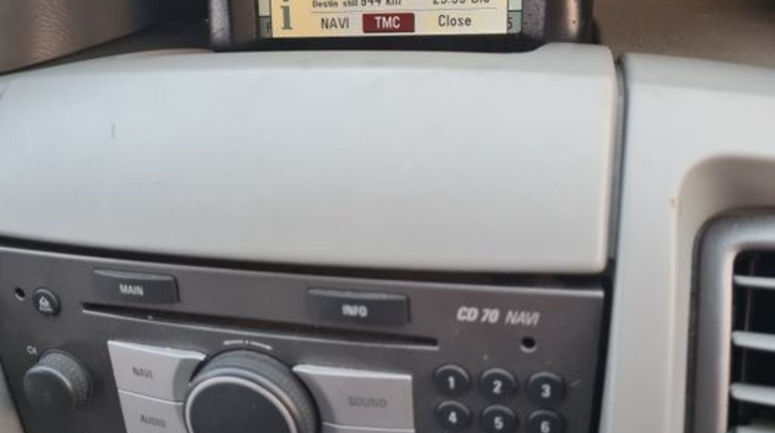 CD70NAVI color radio Opel Vivaro Renault Trafic Nissan Primastar