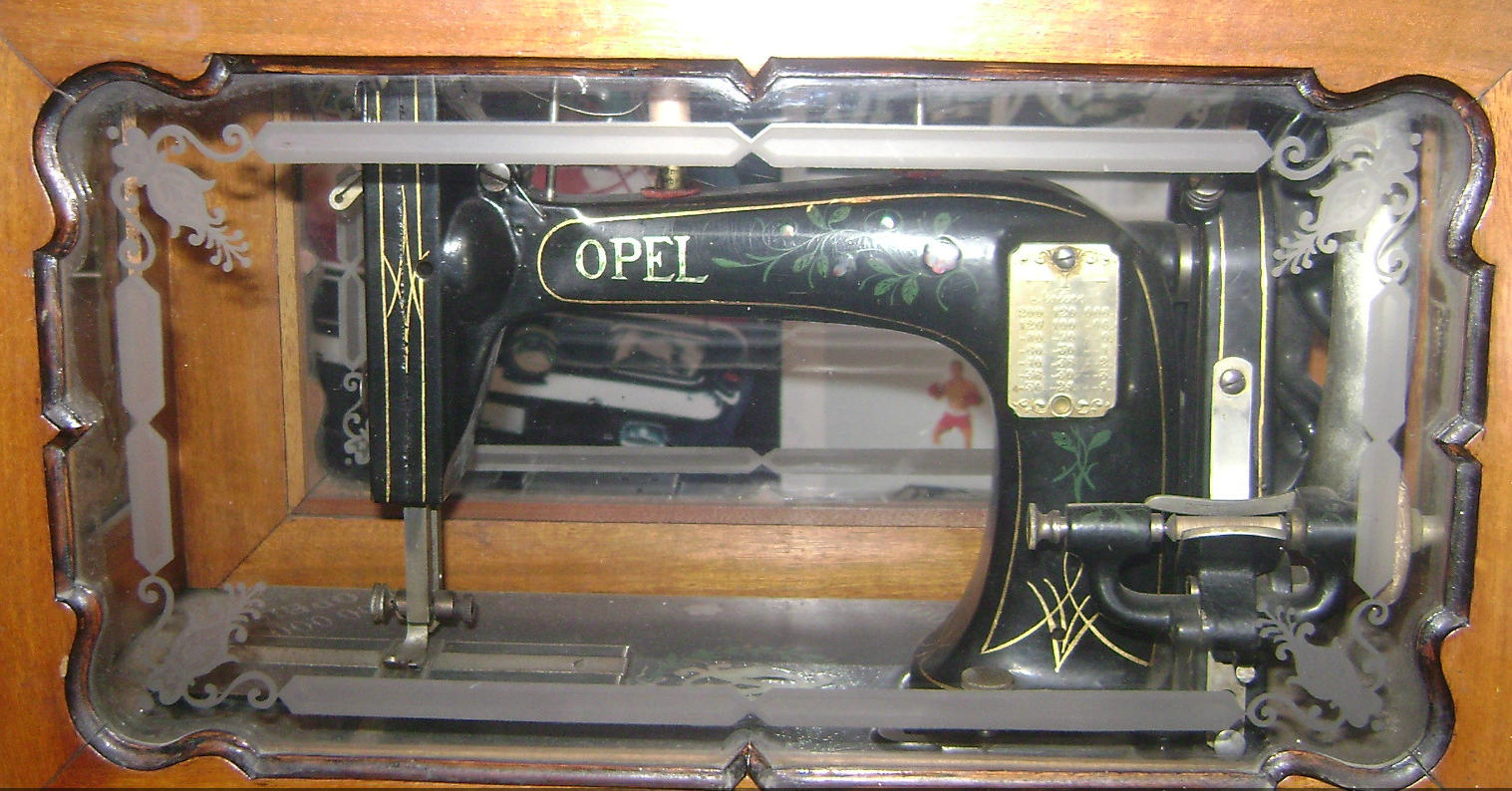 Швейная машинка opel