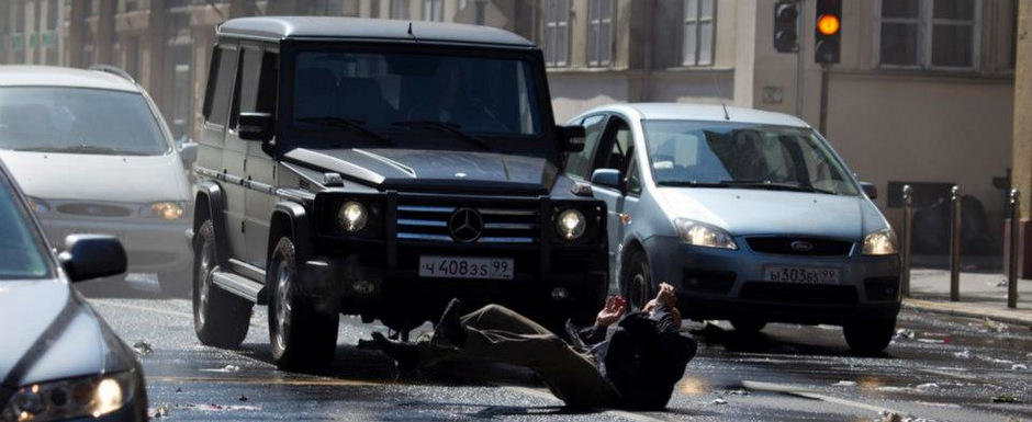 Ce masini Mercedes-Benz pot fi admirate in noul film al seriei "Die Hard" Ce masini Mercedes-Benz pot fi admirate in noul film al seriei "Die Hard"