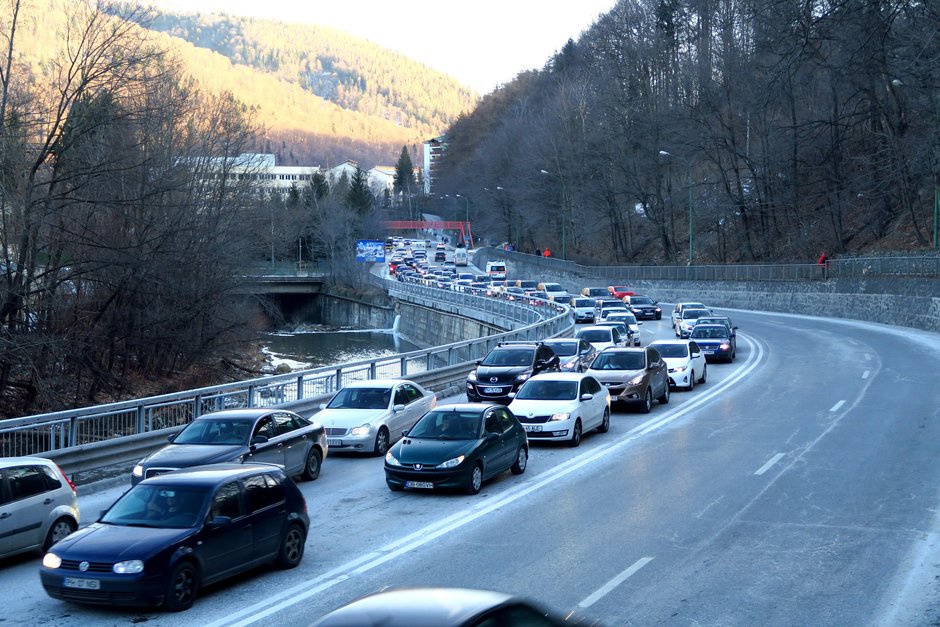 Ce piese auto se strica dupa o vacanta in aglomeratia de pe Valea Prahovei?