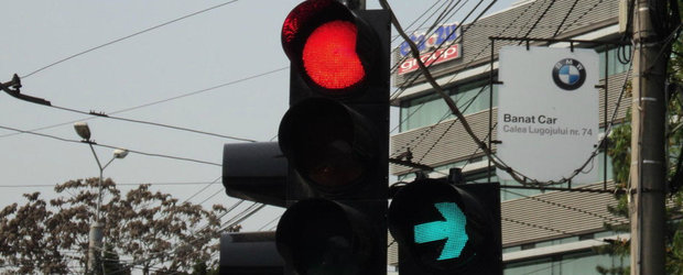 Ce trebuie sa facem daca avem semafor verde intermitent la dreapta?