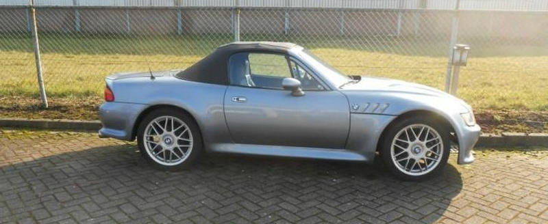 Cea mai caraghioasa Mazda MX-5 din lume. A fost deghizata in BMW Z3 si scoasa la vanzare