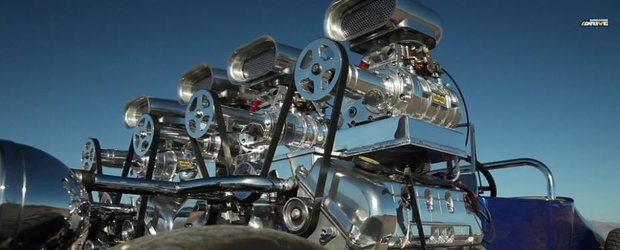 Cea mai spectaculoasa masina din lume: 2 motoare, 4 compresoare, fabricata in 1927
