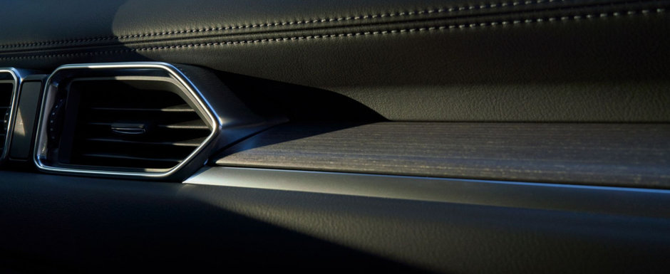 Cea mai vanduta Mazda din 2020 a primit un facelift major. Primele imagini si fotografii oficiale au fost publicate chiar acum Cea mai vanduta Mazda din 2020 a primit un facelift major. Primele imagini si fotografii oficiale au fost publicate chiar acum