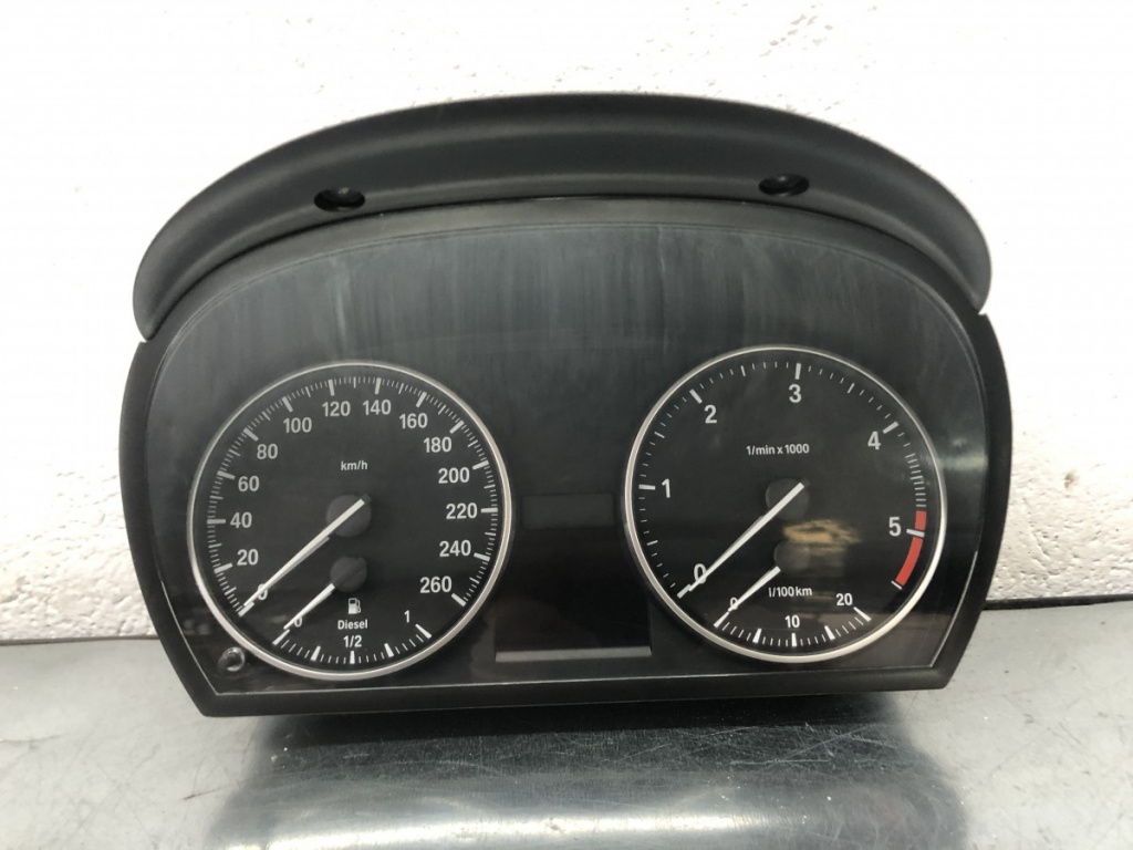 Ceas bord BMW 320d E90 E91 M-pack ,Automatic, 177cp sedan 2008 (102535086)