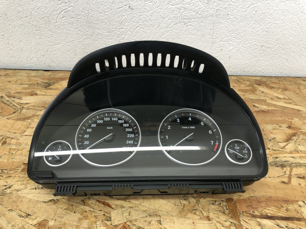Ceas bord Bmw 535i F10 sedan 2010 (922760201)