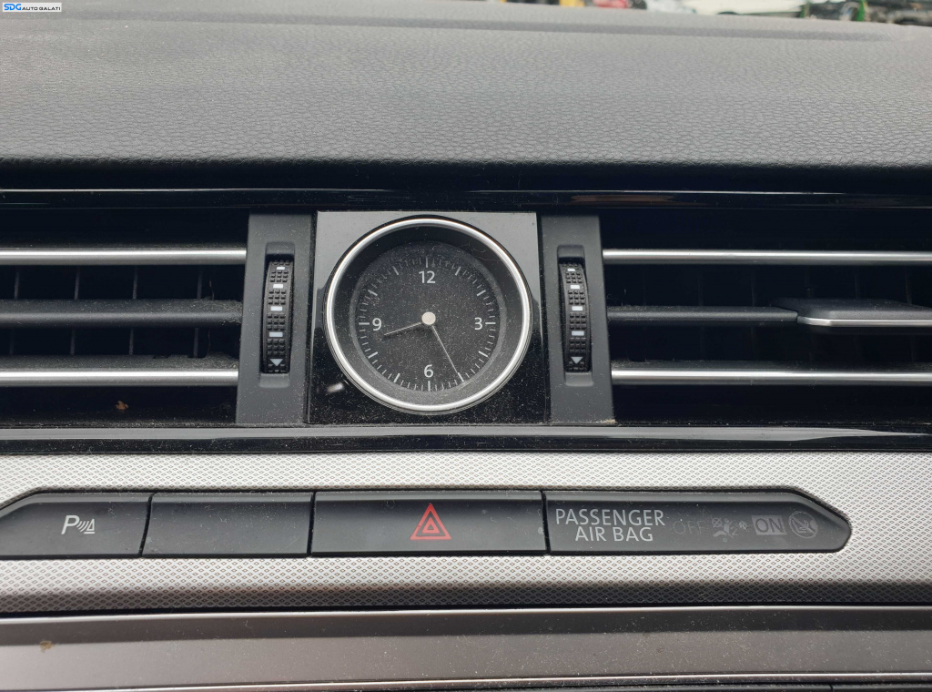 Ceas Bord Central Analogic Volkswagen Passat B8 2014 - 2023 [K4727]