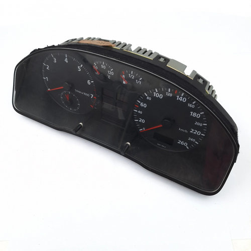 Ceas Bord / Instrument De Bord Audi A4 B5 (8D) 1994-2001 1.6 Ahl Benzina Europa - Afisaj In Km Benzi...