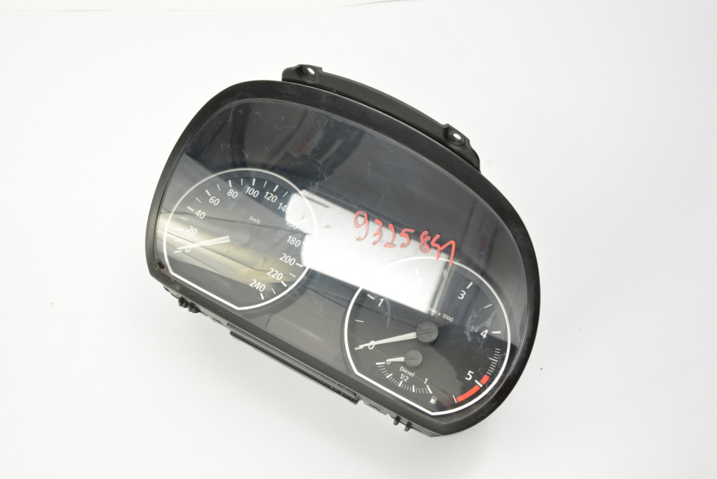 Ceas Bord / Instrument De Bord Bmw 1 (E81, E87, E88, E82) 2004-2013 Europa - Afisaj In Km 697464901, 6974649, 6974649-01, 1024952-31