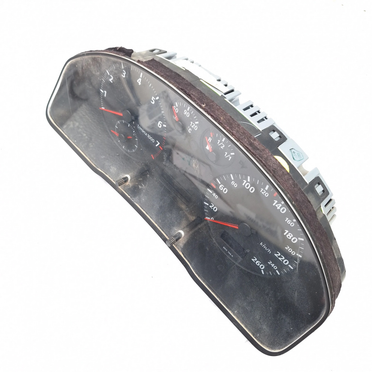 Ceas Bord / Instrument De Bord Europa - Afisaj In Km,benzina Audi A4 B5 (8D) 1994 - 2001 88311225, 88311230, 110008835002, 117090, 1306199