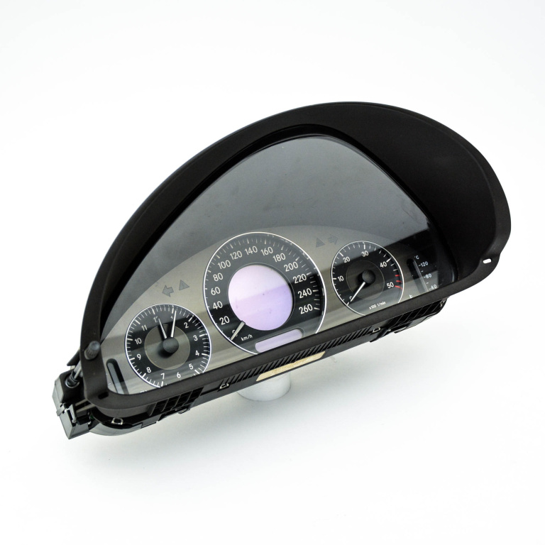 Ceas Bord / Instrument De Bord Europa - Afisaj In Km Mercedes-Benz CLK W209 2002 - 2009 Motorina A2095404211, 2095404211, 110.080.140/020, 110.080.140, 110080140020