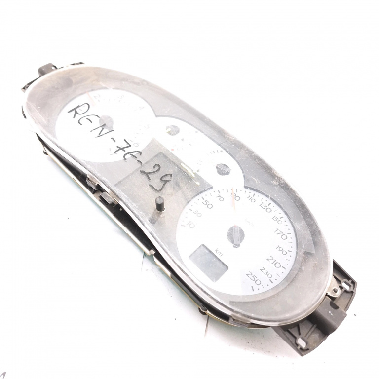 Ceas Bord / Instrument De Bord Europa - Afisaj In Km,motorina Renault CLIO 2 / SYMBOL 1 1998 - 2008 Motorina P8200487227, 8200487227, 281148055, 281155836B, NS90762856, 216501761, 7765E