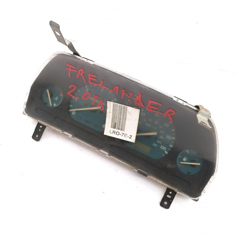 Ceas Bord / Instrument De Bord Land Rover Freelander 1 1998-2006 2.0 Td4 4X4 204D3 Motorina Anglia - Afisaj Mile Si Km Motorina Lr0008003, Yac112530, Lro008003, Lroc08003, Cb40, S0137, Lro7E2, 431343B, 431348B, 902107