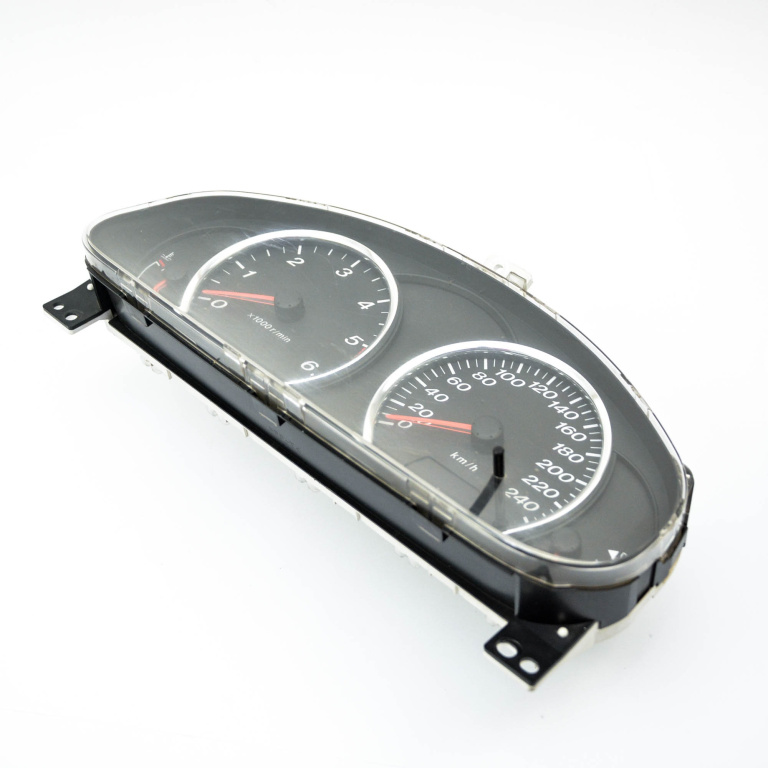 Ceas Bord / Instrument De Bord Mazda 6 (Gg) 2002-2008 2.0 Di Rf5C Motorina Europa - Afisaj In Km Jggj6Wc, Jg Gj6W C