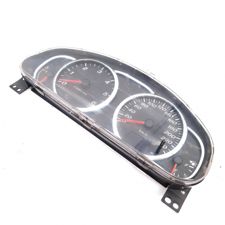 Ceas Bord / Instrument De Bord Mazda 6 (Gg) 2002-2008 Europa - Afisaj In Km Motorina Gr1L55430