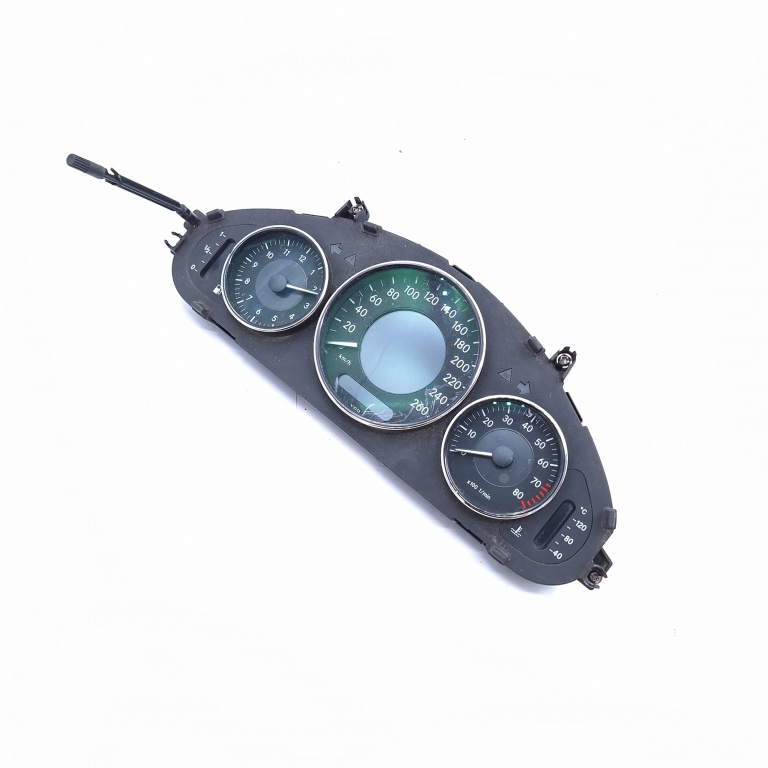 Ceas Bord / Instrument De Bord Mercedes-Benz Cls (C219) 2004-2010 Cls 350 (219.357) M 272.985 Benzina Anglia - Afisaj Mile Si Km Benzina 110080349007, A2195406111, A2C53090917, 96251106, A2C53097529, 88311414 Vdo