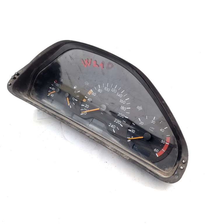 Ceas Bord / Instrument De Bord Mercedes-Benz E-Class (W210) 1995-2003 E 200 Cdi (210.007) Om 611.961 Motorina Europa - Afisaj In Km Motorina 2105401448, 87001345, 88311265 Vdo