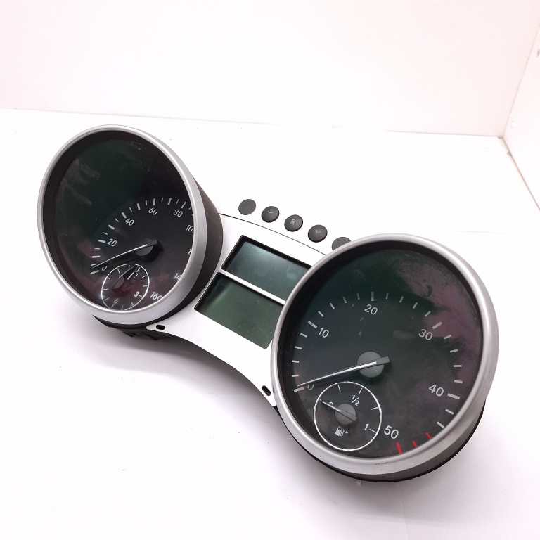 Ceas Bord / Instrument De Bord Mercedes-Benz Ml / M-Class (W164) 2005-2011 Ml 320 Cdi 4-Matic (164.122) Om 642.940 Motorina Europa - Afisaj In Km Motorina A2C53118461, A2515400748, A2C53026900, A 2C5 311 84 61, A 251 540 07 48, A 2C5 302 69 00, 2C531