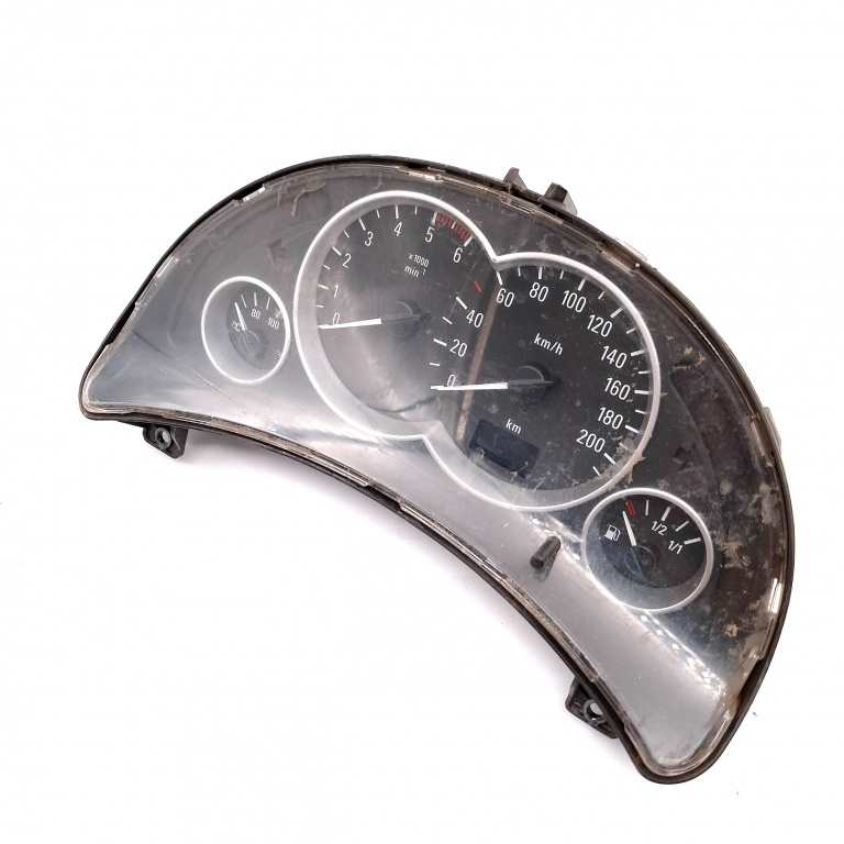 Ceas Bord / Instrument De Bord Opel Corsa C 2000-2006 1.2 Benzina Europa - Afisaj In Km Benzina 13117943Ca, 110080226002, 0804030277014L, 080403 0277 014 L, 88311302, 151201E Vdo