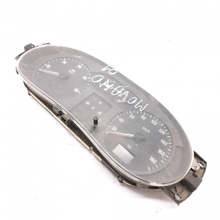 Ceas Bord / Instrument De Bord Renault Clio 2 / Symbol 1 1998-2008 1.5 Dci K9K 702 Motorina Europa - Afisaj In Km Motorina 216501761, 216575807, P8200032767B, 21657580, 21657580A, 21657580B, Ns0151084, 216582026, Ns0090705O, P8200032767, 216501758 Sa