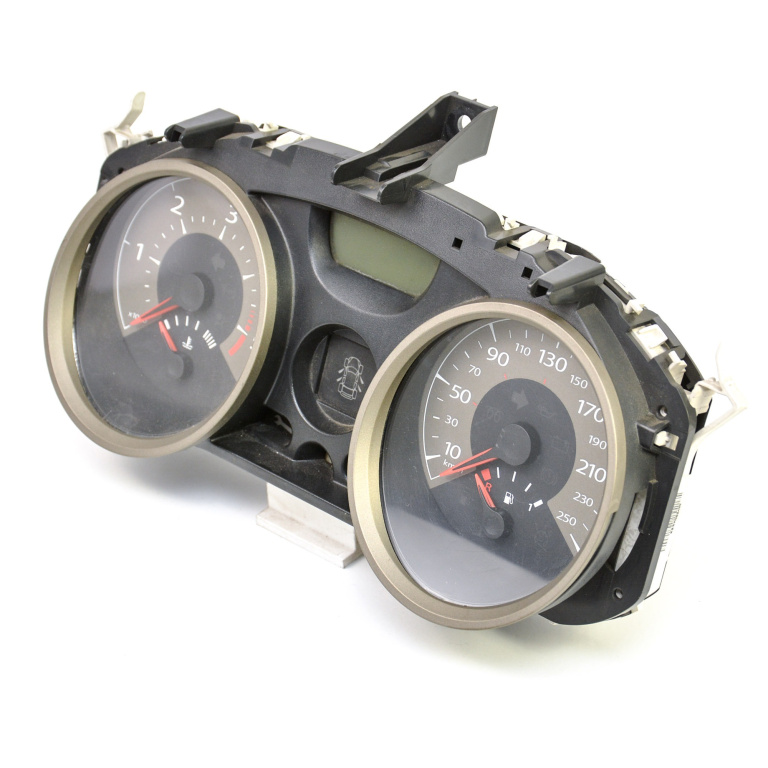 Ceas Bord / Instrument De Bord Renault Megane 2 2002-2010 Europa - Afisaj In Km 8200408787 Visteon