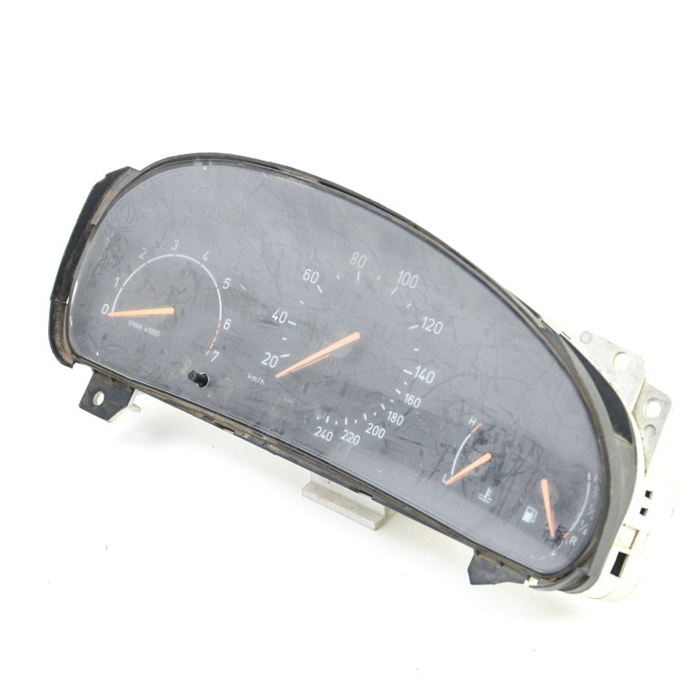 Ceas Bord / Instrument De Bord Saab 9-5 (Ys3E) 1997-2009 Europa - Afisaj In Km Benzina 69795870T, 69795-870T, 769215970, 769215-970, 769484400, 769484-400, 5042007, 5042007K