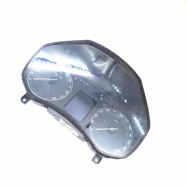 Ceas Bord / Instrument De Bord Skoda Octavia 2 (1Z) 2004-2013 1.9 Tdi Bjb Motorina Anglia - Afisaj Mile Si Km Motorina 1Z0920841E, A2C53106517, V0920086, Sw080400, Skz7Z0E3323246 Vdo