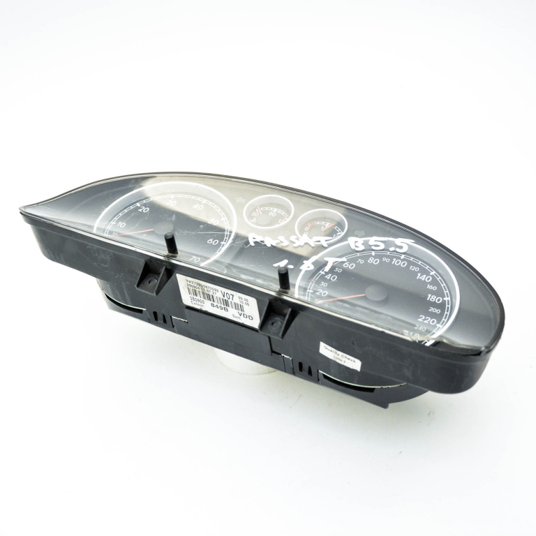 Ceas Bord / Instrument De Bord Vw Passat B5, B5.5 1996-2005 1.8 T Benzina Europa - Afisaj In Km 3B0920849B Vdo