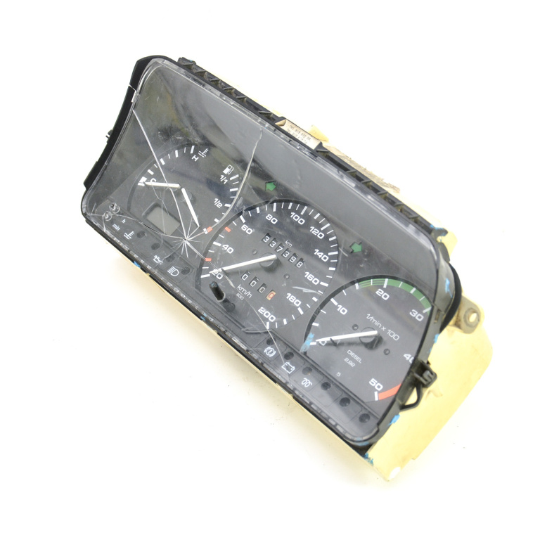 Ceas Bord / Instrument De Bord Vw Transporter Mk4 / T4 1990-2003 2.4 Tdi Motorina Europa - Afisaj In Km Motorina 81117788, 81 117 788, 701919033Dr, 701 919 033 Dr, 701 919 033, 701919033, 701919059Cb, 701 919 059 Cb, 701 919 059 , 701919059