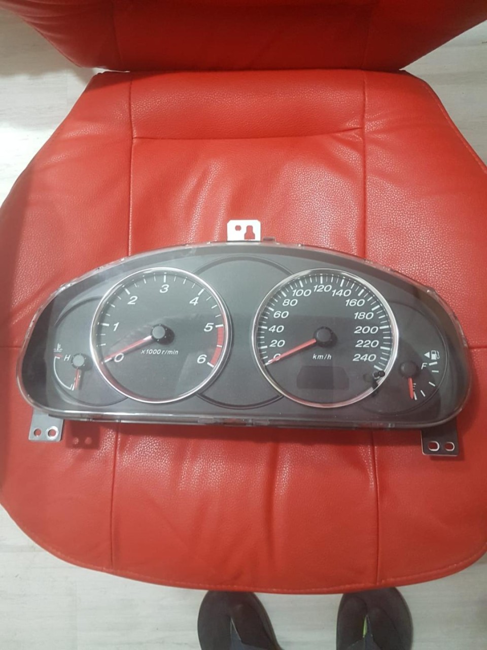 Ceas bord Mazda 6 an 2005 diesel