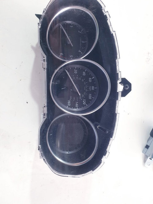 Ceas bord Mazda