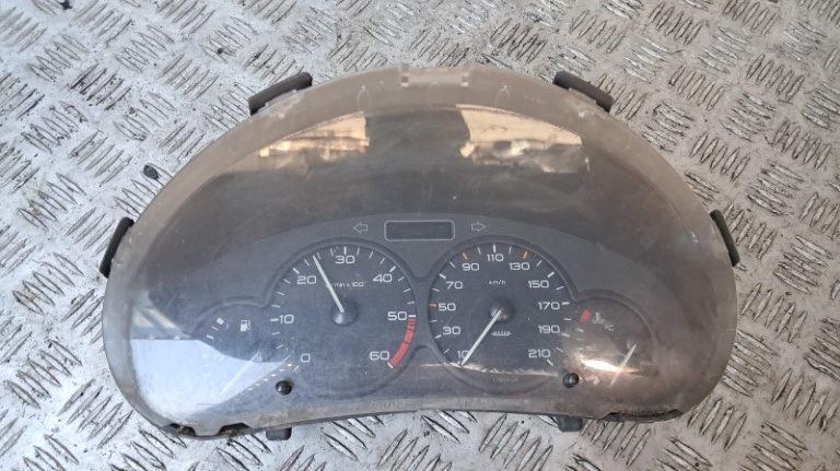 Ceas bord Peugeot Partner 2.0 HDI cod motor RHY , transimie manuala an 2004 cod 9651740080