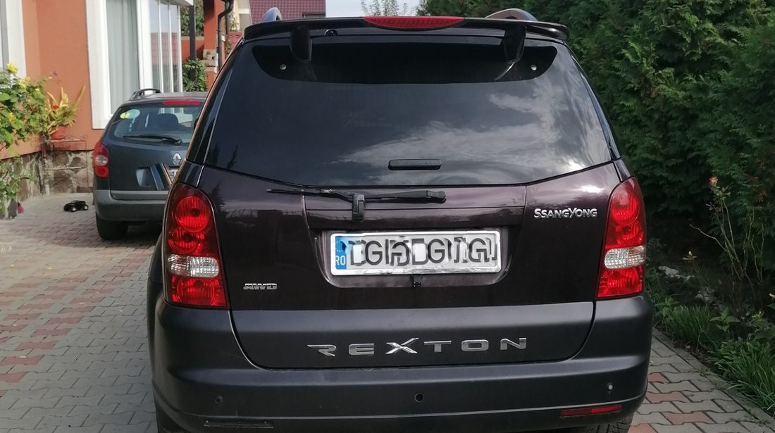 Ceas bord pt Ssangyong Rexton model 2.7 diesel,cutie automata cod oe : 8022008g01