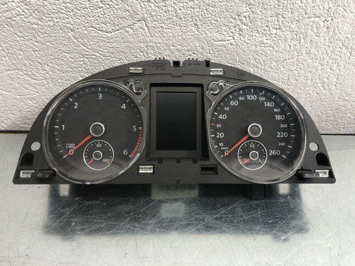 Ceas bord Volkswagen Passat B7 Variant 2.0 TDI DSG 170cp sedan 2012 (3AA920870D)