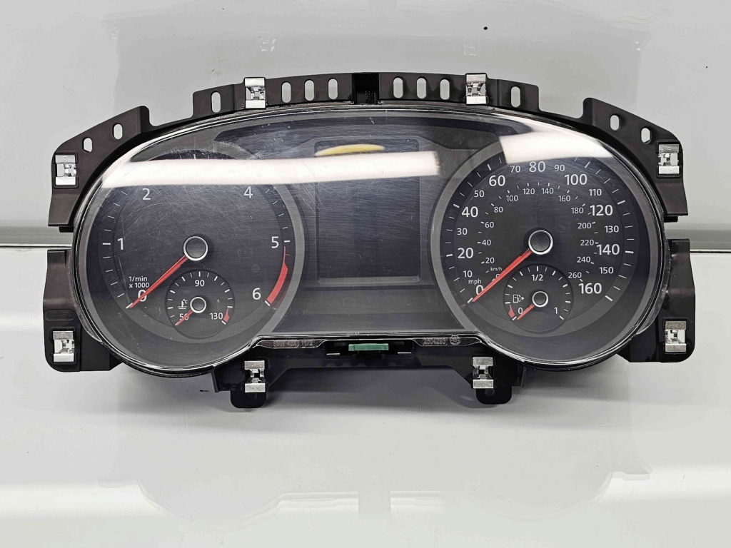 Ceas bord Volkswagen Passat B8 (3G2) [Fabr 2015-prezent] 3G0920941B