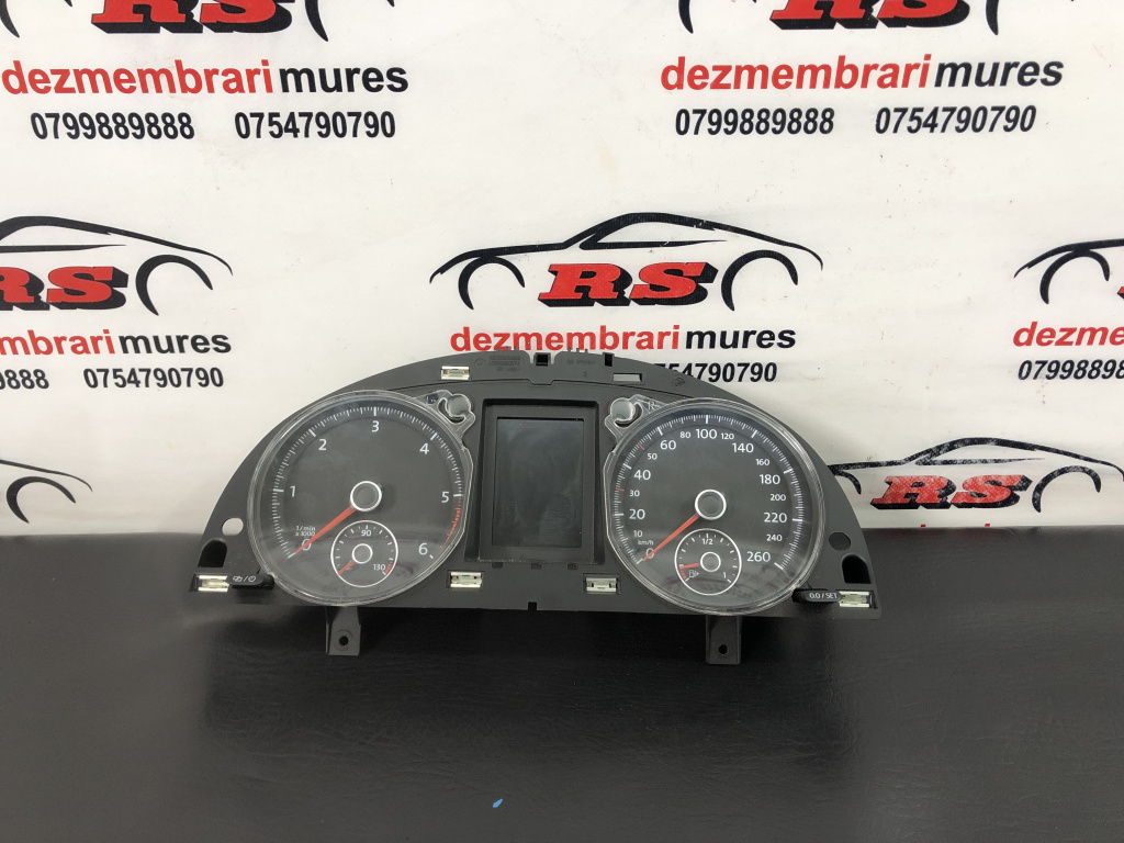 Ceas bord VW Passat B7 Alltrack 2.0 TDI DSG 170cp sedan 2013 (3AA920870M)