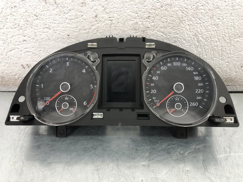 Ceas bord VW Passat B7 Variant 2.0 TDI manual 140 CP sedan 2012 (3AA920870D)