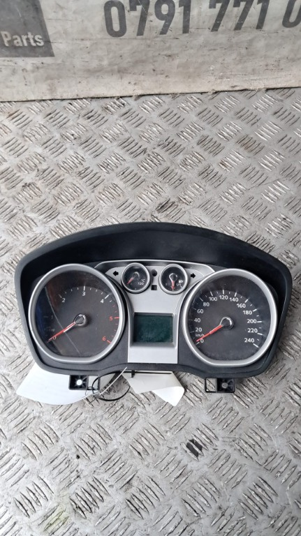 Ceasuri bord 1.8 TDCI cod KKDA Ford Focus 2 an 2009 cod 8V4T-10849-GG