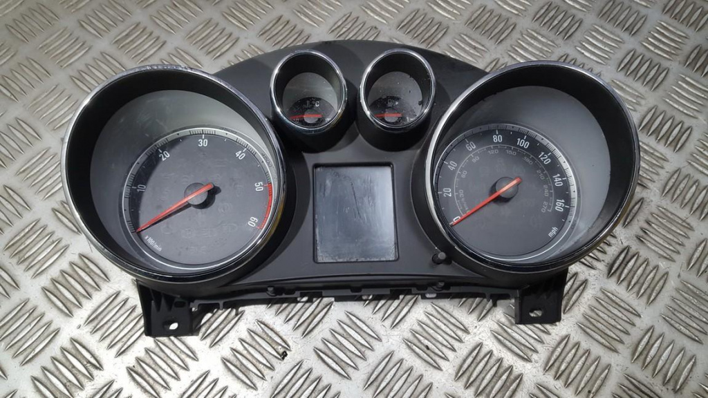 Ceasuri bord 365903926 Opel Insignia an fab. 2008 - 2011