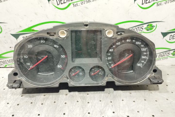 Ceasuri bord 3C0 920 971 Volkswagen VW Passat B6 [2005 - 2010] Sedan 4-usi 1.9 TDI MT (105 hp)