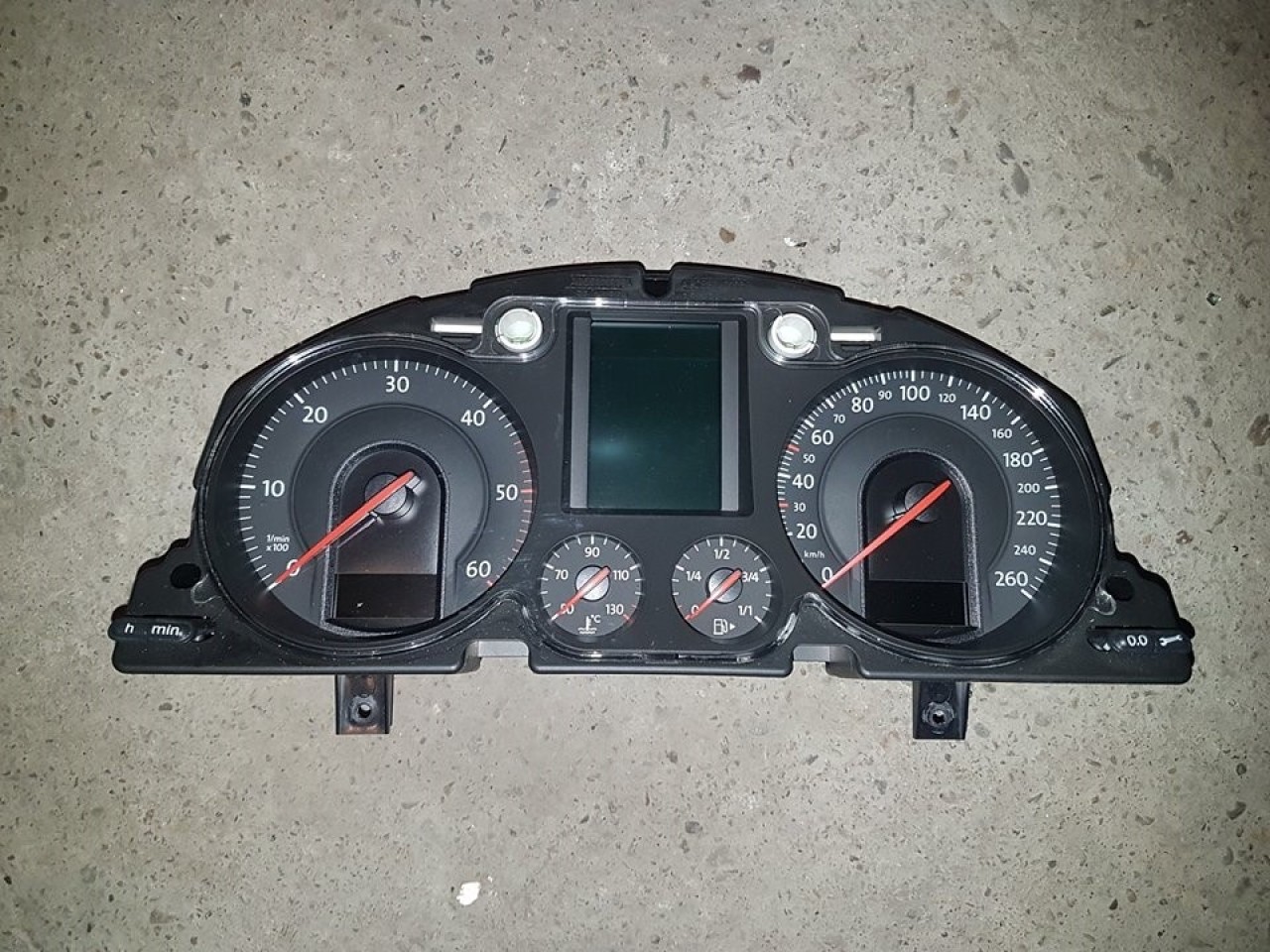 Ceasuri bord 3c0920870q a2c53144056 vw passat b6 2005-2009