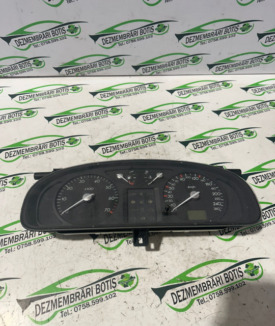 Ceasuri bord 8200218861 8200218861 Renault Laguna 2 [2001 - 2005] Liftback 1.6 MT (110 hp)