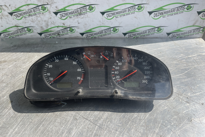 Ceasuri bord 88311245 / 88 311 245 / 3B1919860 / 3B1 919 860 Volkswagen VW Passat B5 [1996 - 2000] wagon 1.8 Syncro MT (125 hp)