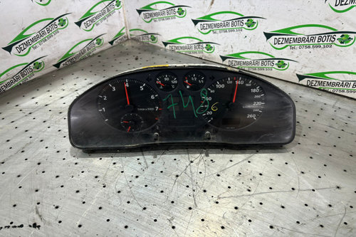Ceasuri bord Audi A4 B5 [1994 - 1999] Sedan 1.6 MT (101 hp)
