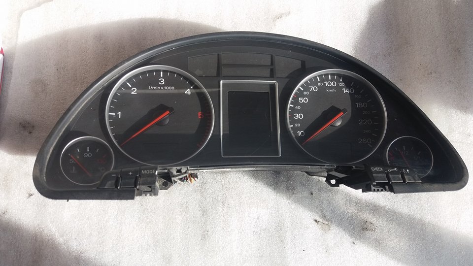 Ceasuri bord audi a4 b7 2.5 tdi 2003 1036901830